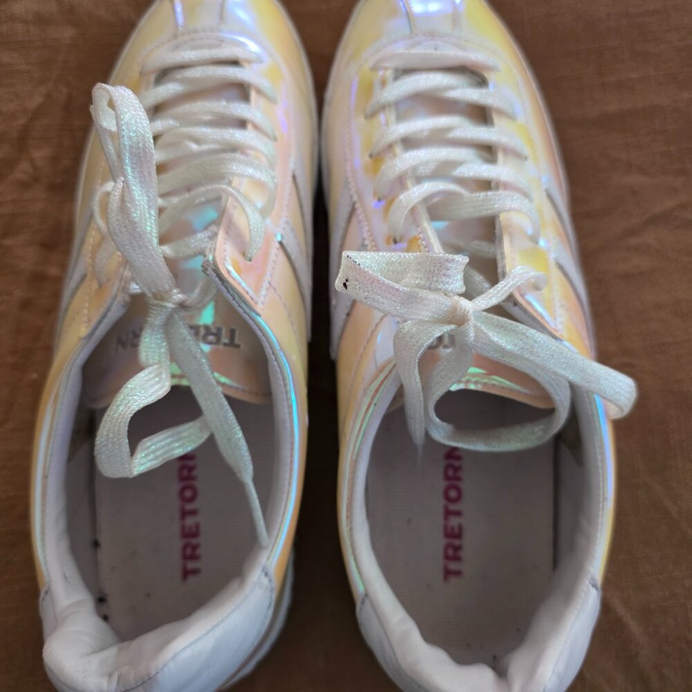 Trethorn Yellow Iridescent Shoes Women Us 9.5| Color: Yellow - Picture 2 of 5